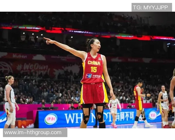 女篮球员在NCAAD1比赛中创纪录单场44分9板16抢断展现惊人实力